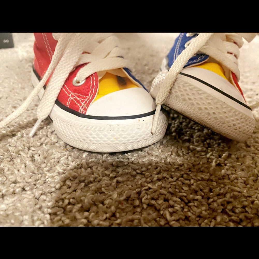 Baby Converse. - Picture 4 of 8